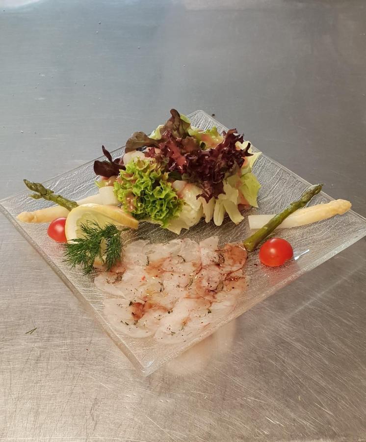 Hotel - Restaurant Eierhals Am Aegerisee Oberägeri エクステリア 写真