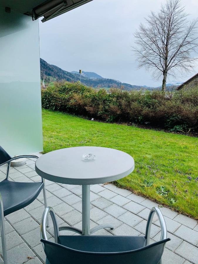 Hotel - Restaurant Eierhals Am Aegerisee Oberägeri エクステリア 写真