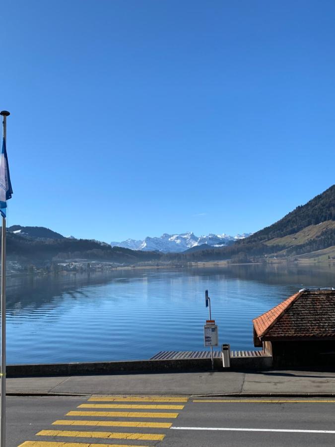 Hotel - Restaurant Eierhals Am Aegerisee Oberägeri エクステリア 写真