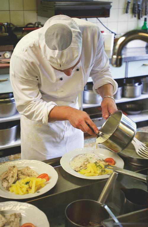 Hotel - Restaurant Eierhals Am Aegerisee Oberägeri エクステリア 写真